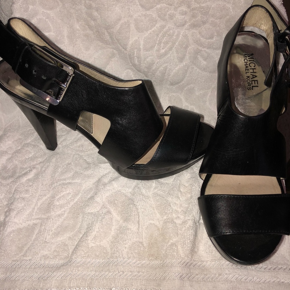 Black soft leather Michael Kors platform Heels